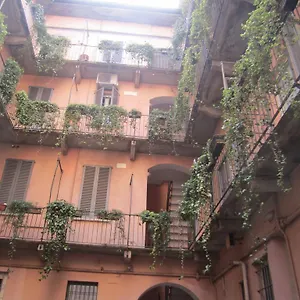 Charming And Elegant Historic Center Of Milán