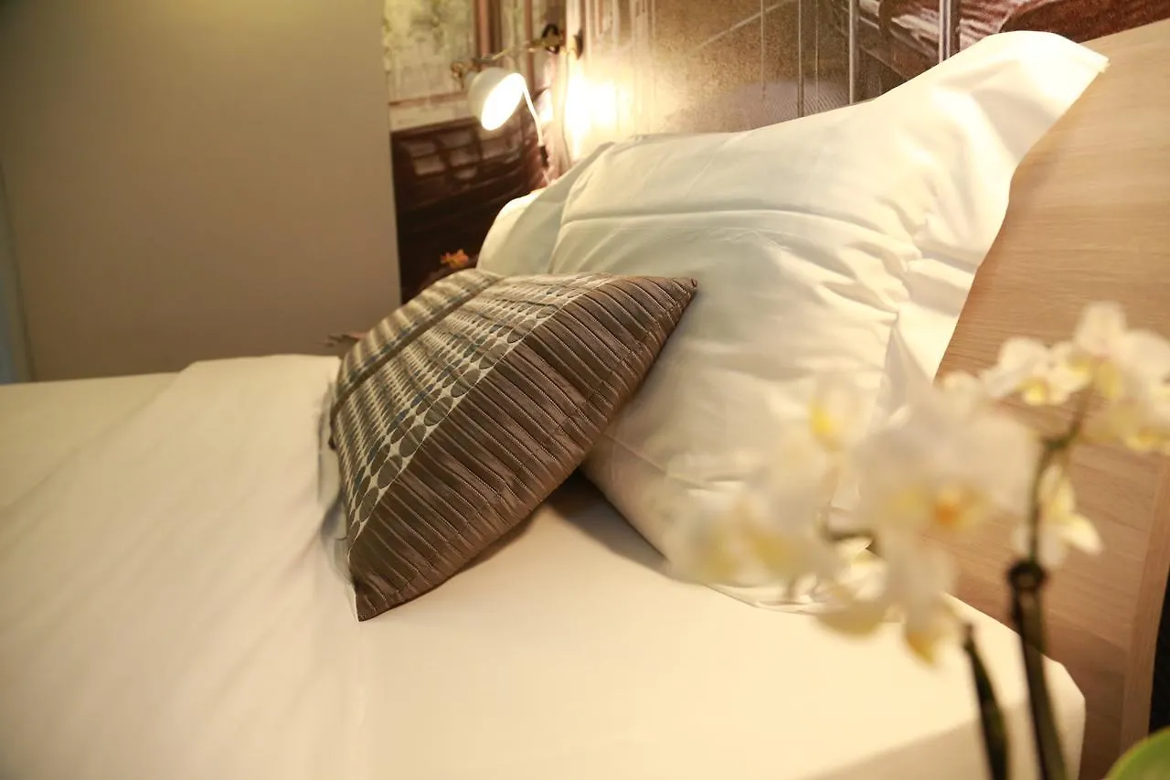 Aparthotel Meneghino Milan